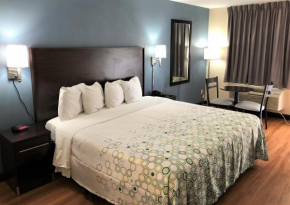 HomeTowne Studios by Red Roof Bordentown - McGuire AFB